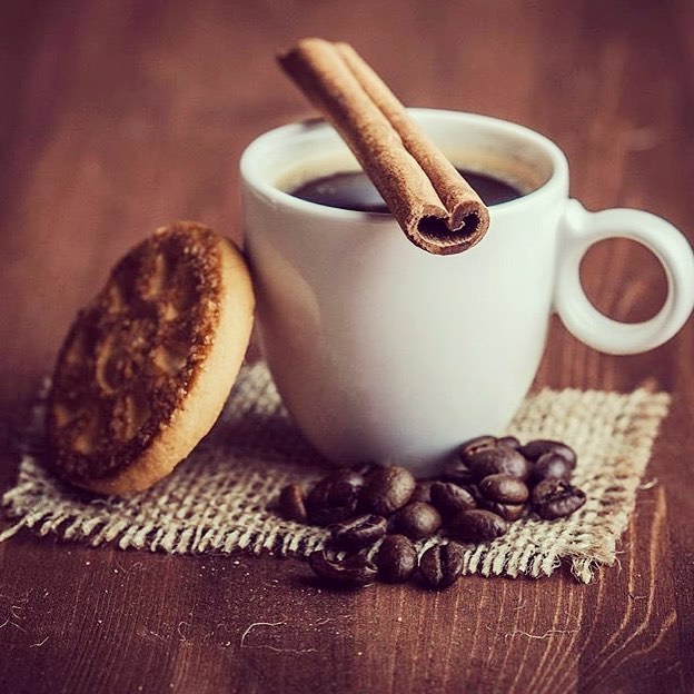 Quem bebe café tem menos problemas cardíacos e vive mais, diz estudo